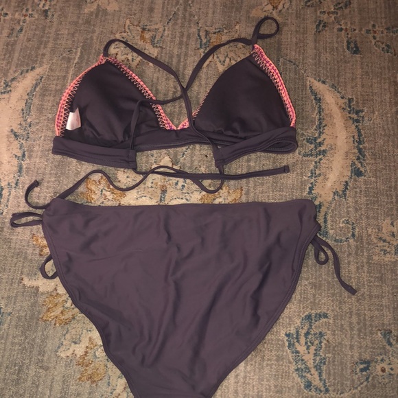 Swimsuit Set - Picture 3 of 4